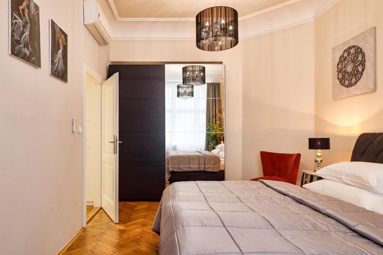 Pragueone Apartment,A/C,Terrace Экстерьер фото